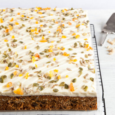 Classic Carrot Catering Box